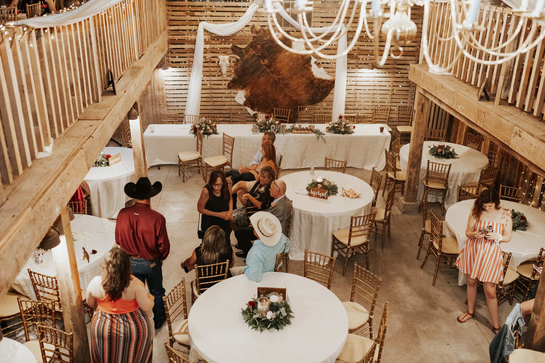 A reception at The Barn at Belamour in Springfield, MO.