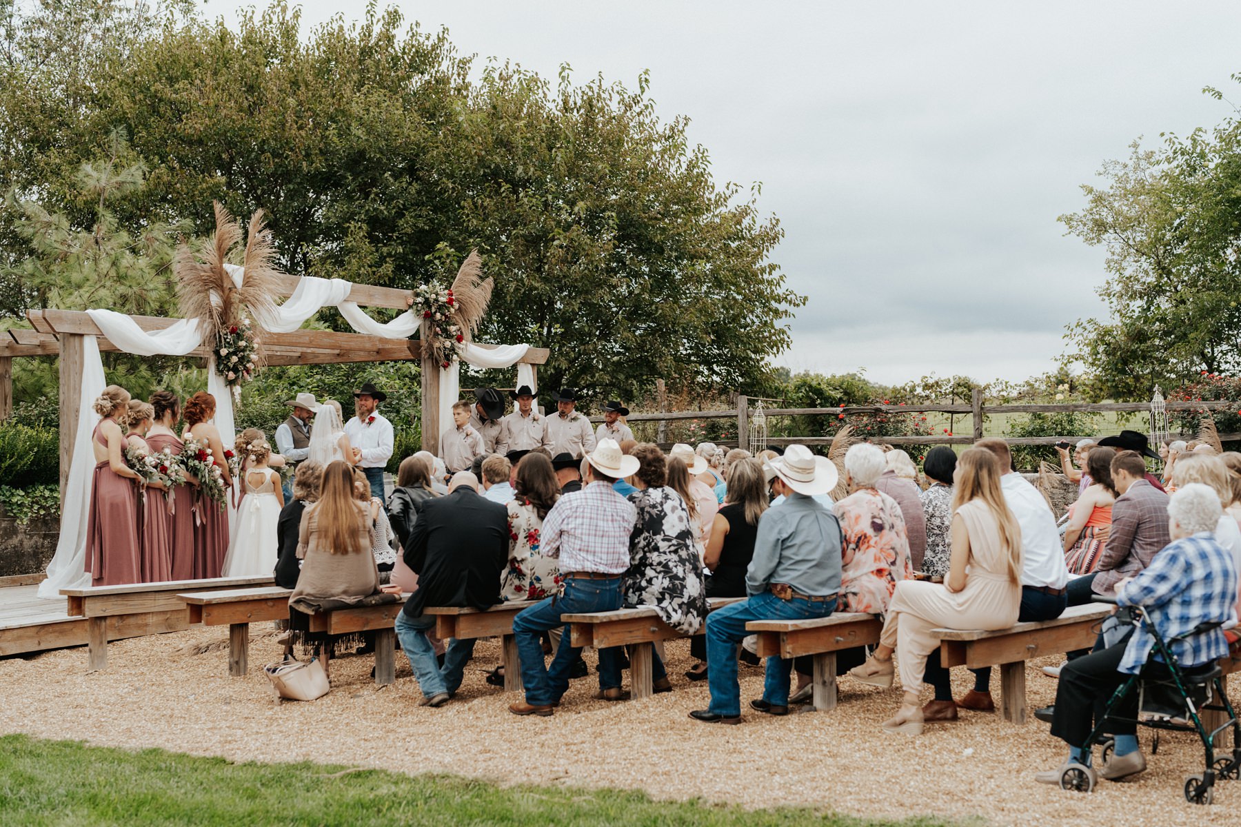 A wedding at The Barn at Belamour in Springfield, MO.